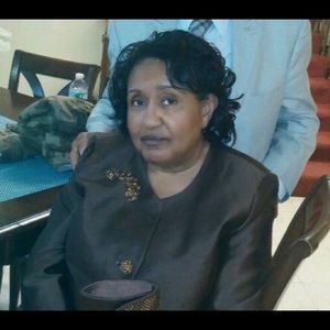 Meet your Posher, Gloria